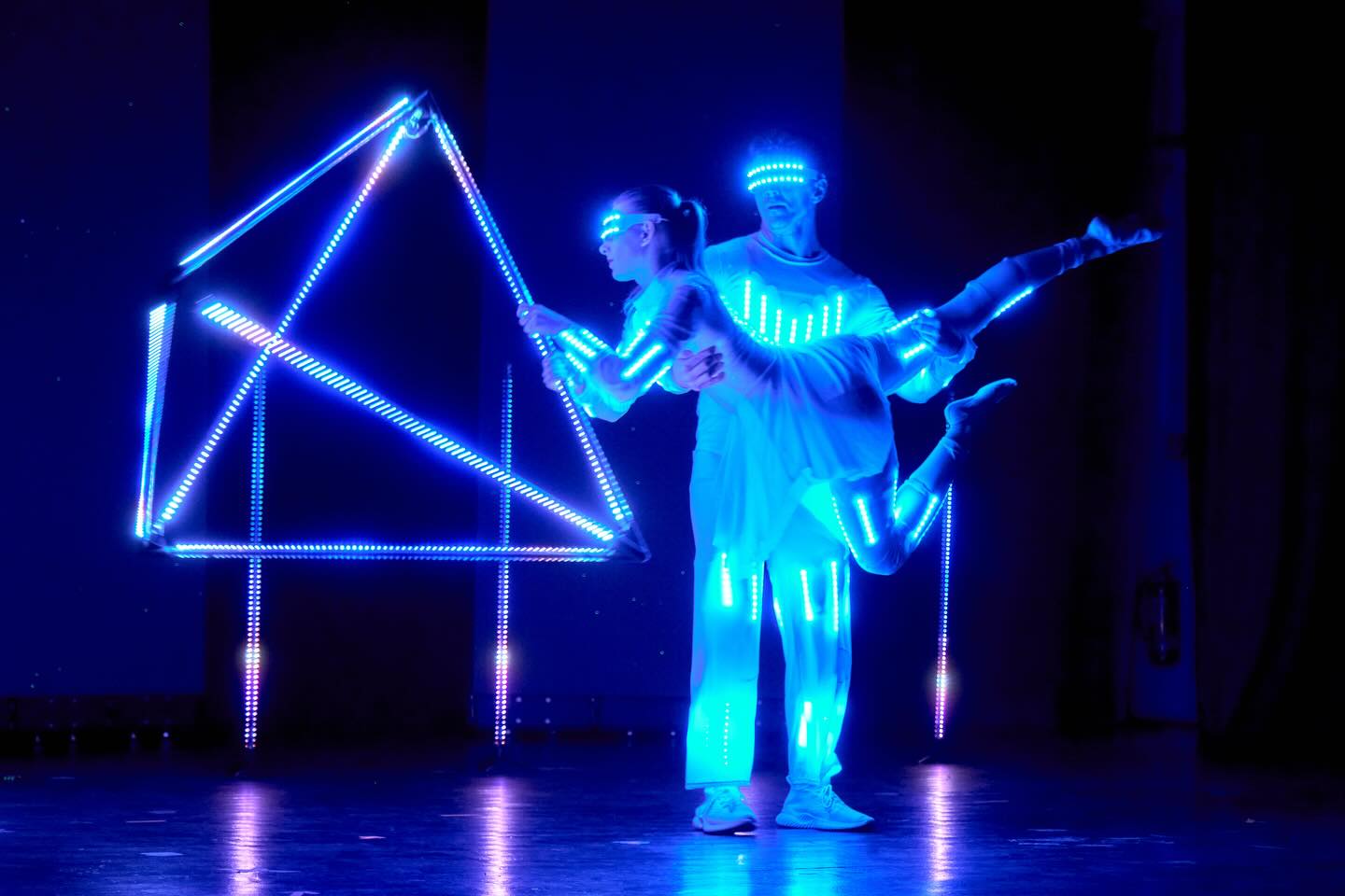 Slávnostné oceňovanie najúspešnejších reprezentantov mesta Stará Ľubovňa za rok 2025✨
Ďakujeme za pozvanie🫶
✨Toto nie je len vystúpenie. Toto je zážitok.
LED show, ktorá okamžite pritiahne pozornosť každého hosťa.😍
📩 Napíšte nám správu a my pripravíme ponuku priamo pre váš event.
#ledshow #lightshow #led #showtime #performance